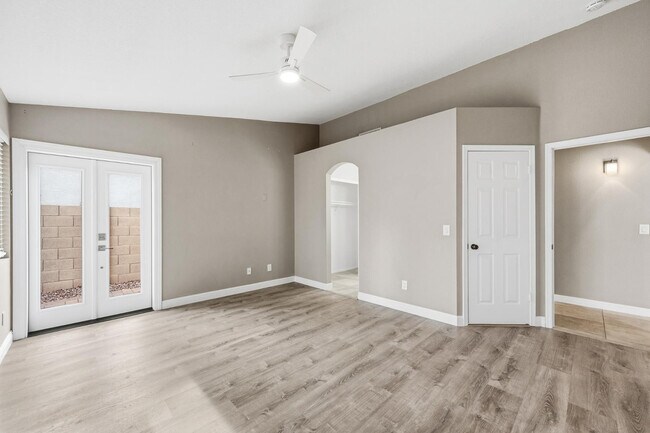 Building Photo - 5531 E Elena Ave