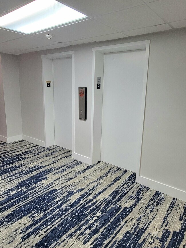 Building Photo - 3221 S Ocean Blvd