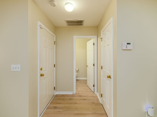 Building Photo - Comfort, Convenience, and Community Living...
