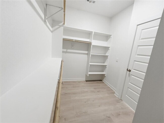 Building Photo - 4011 Aryana Ave