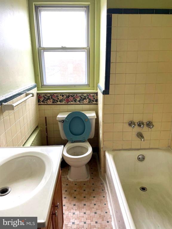 Building Photo - 1211 Elbridge St