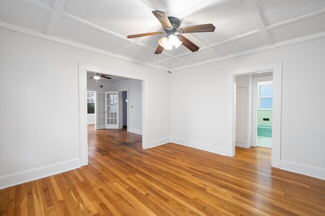 Building Photo - 116 Scofield Ave