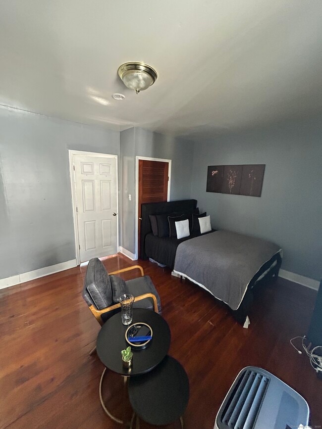 Building Photo - 222 Summerfield Ave