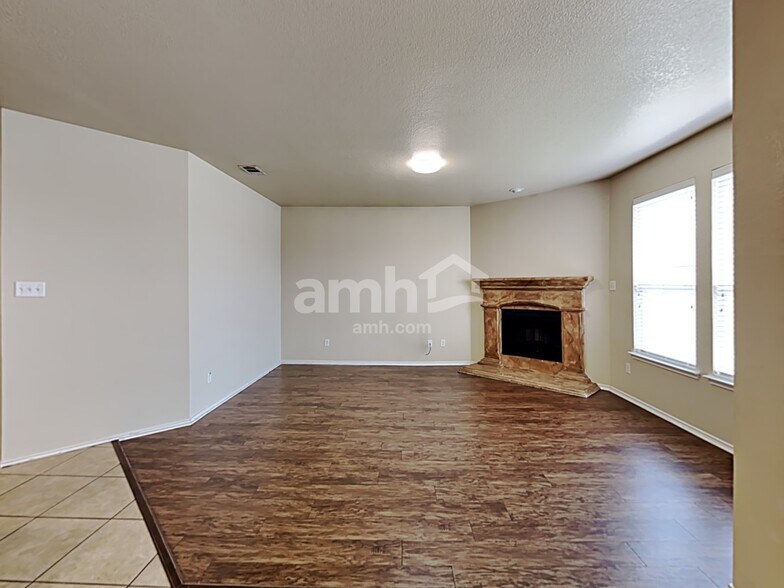 Building Photo - 1224 Dianthus Dr