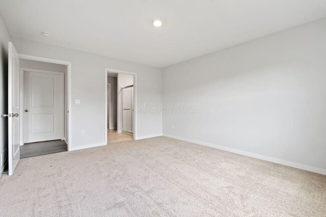 Building Photo - 414 Emily Dr