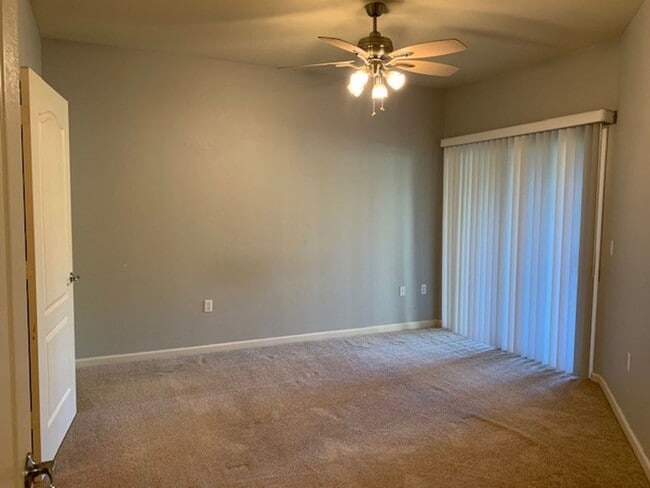 Building Photo - Move in Special- $500.00 off 2nd Month!  Two Bedroom & Two Bathroom Condo in Syrah at Natomas Park