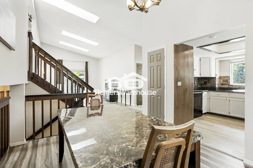Building Photo - 131 Grouse Pl
