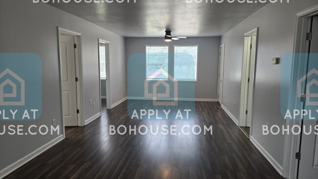 Building Photo - 600-610 OLDFATHER ST