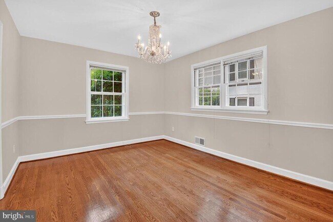 Building Photo - 5510 Christy Dr