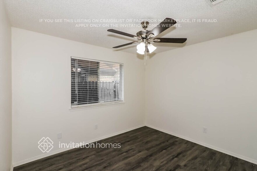 Building Photo - 5802 Longforest Dr