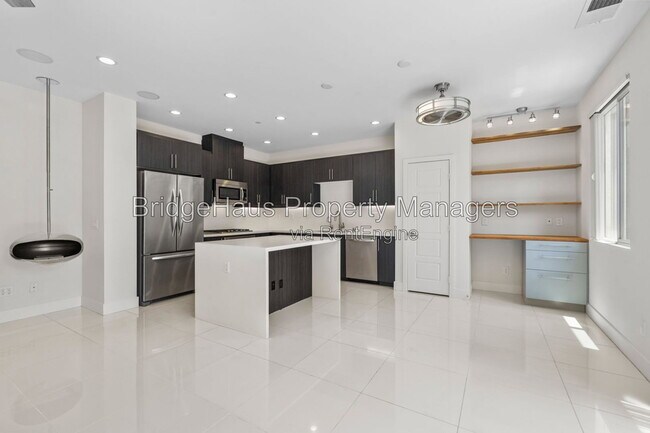 Building Photo - 7857 Inception Way