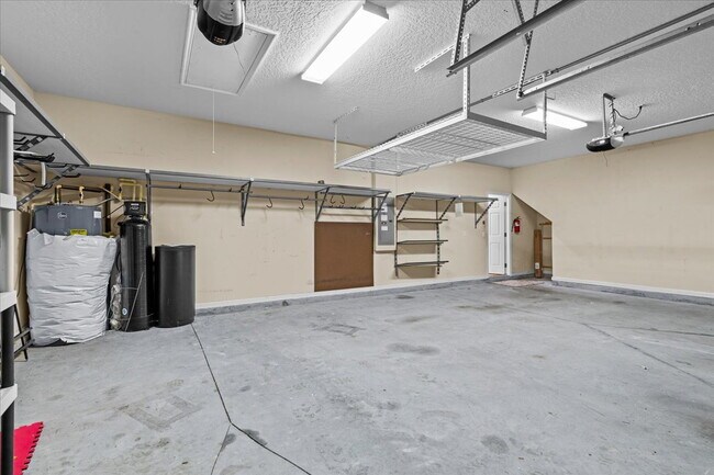 Building Photo - Executive Home For Rent!!!!