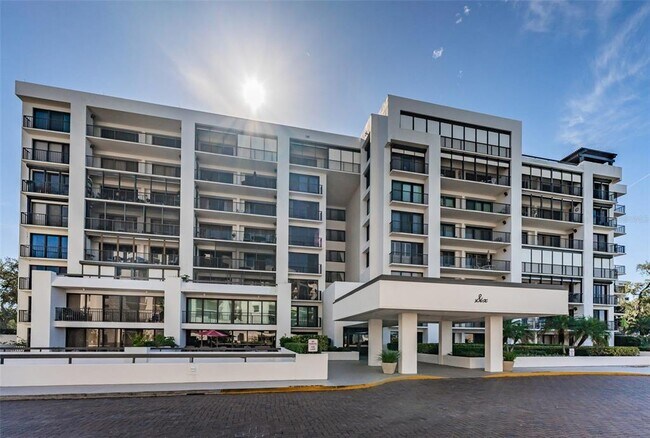 Building Photo - 6 Belleview Blvd