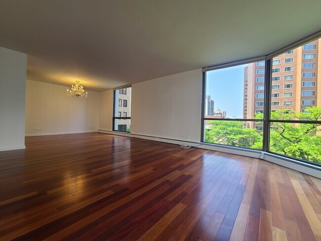 Building Photo - 1310 N Ritchie Ct