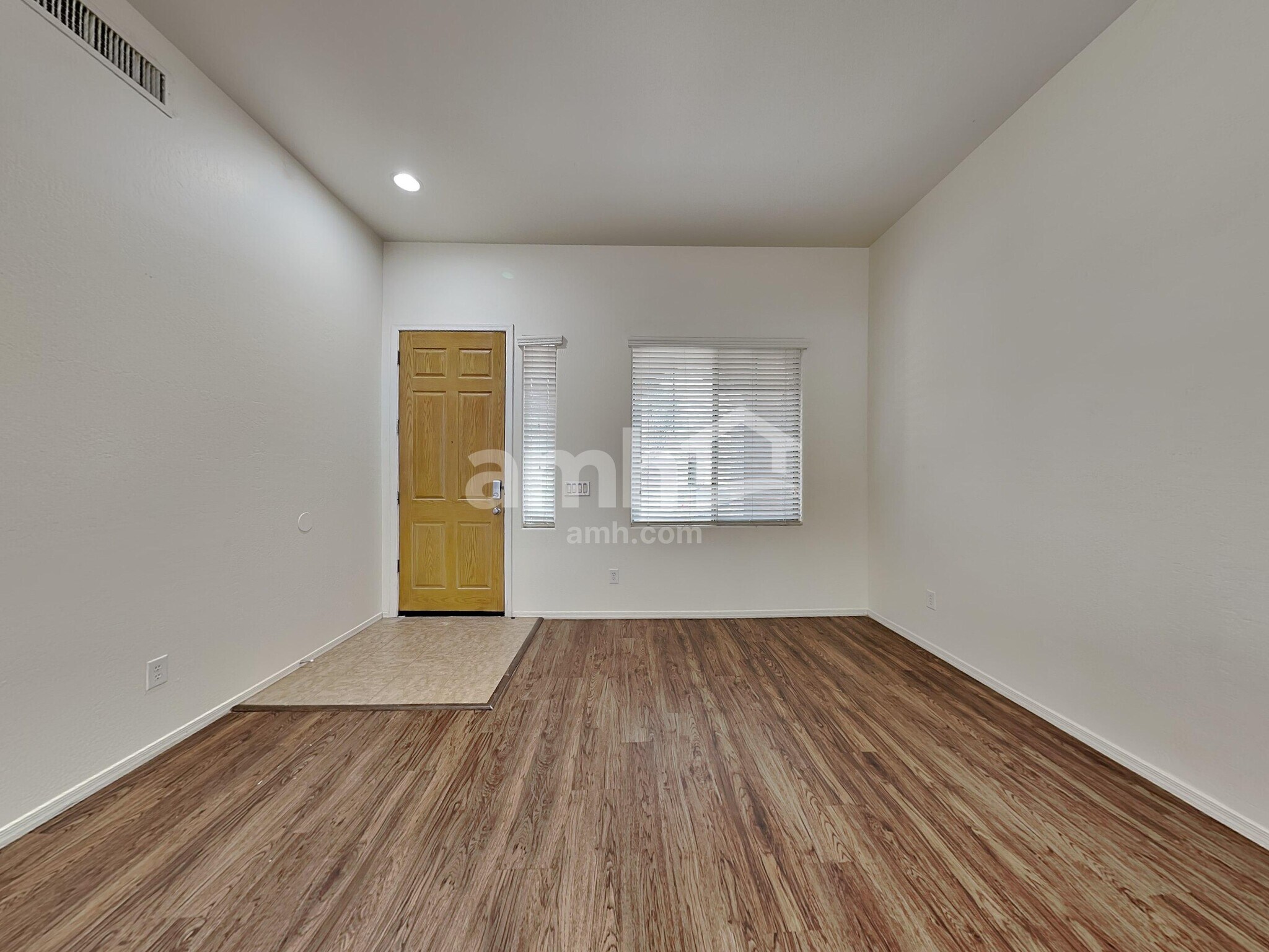 Building Photo - 18015 W Carol Ave