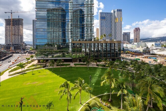 Building Photo - 1000 Auahi St