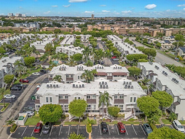 Building Photo - 670 NW 85th Pl