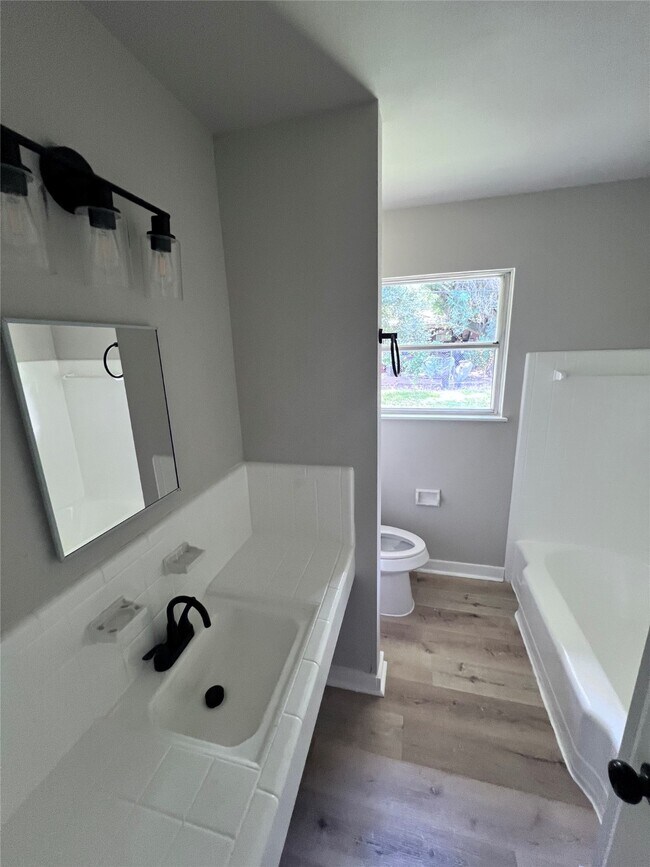 Building Photo - 5742 Flamingo Dr