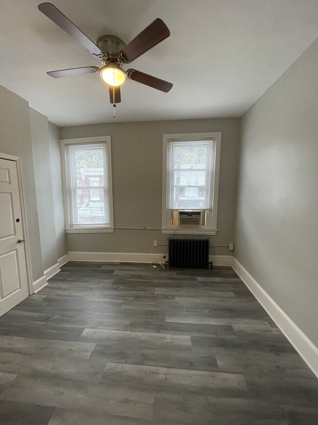 Building Photo - 3036 N Sydenham St