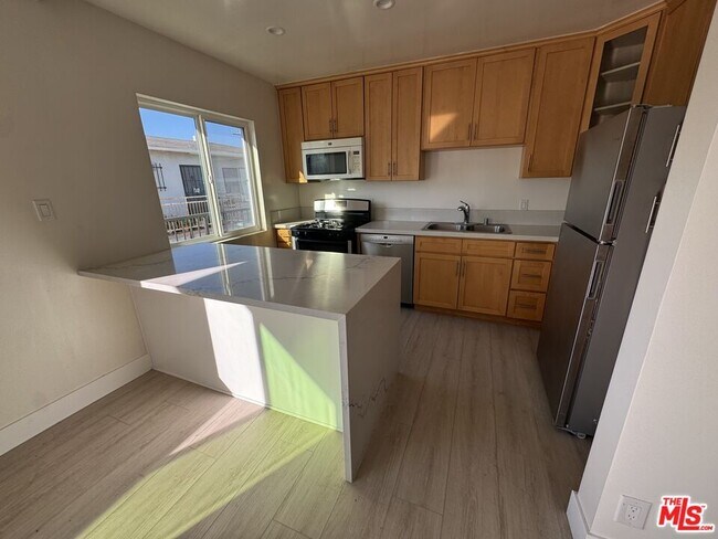 Building Photo - 1963 17th St