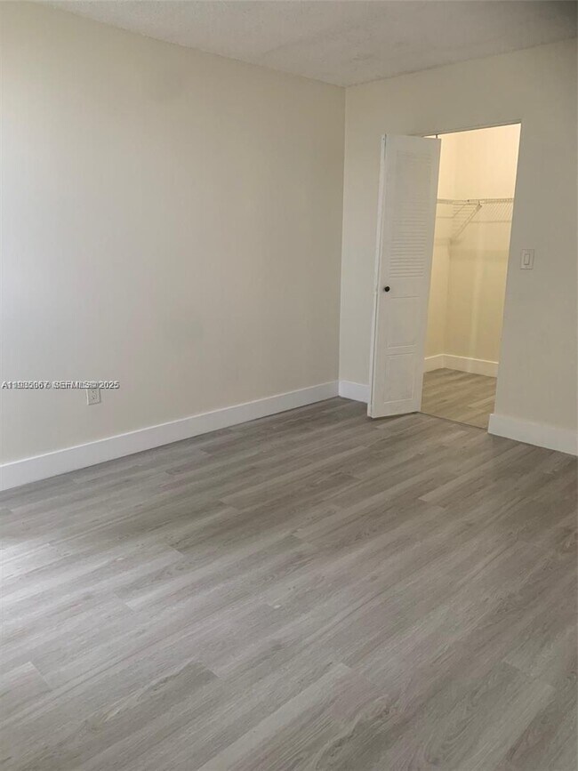 Building Photo - 1830 SW 81st Ave