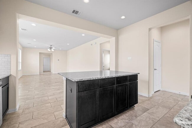 Building Photo - 1234 Lone Pine Dr