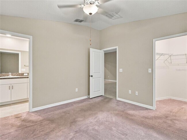 Building Photo - 13432 Crest Lake Dr