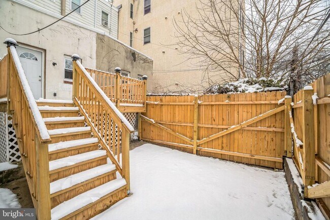 Building Photo - 435 N 32nd St