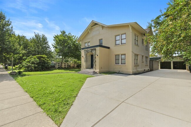 Building Photo - 1516 Bonnie Brae St