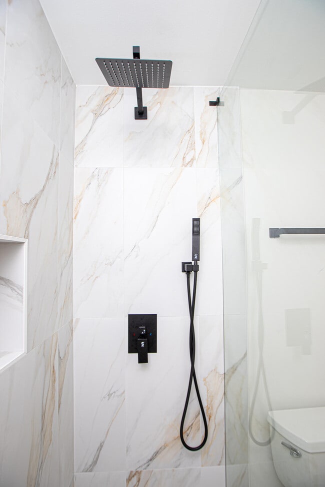 Building Photo - 10881 La Salinas Cir