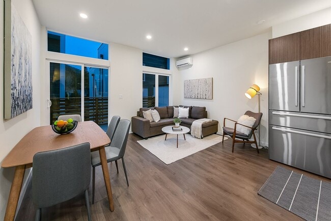 Building Photo - New Construction Townhouse - 2 Bedroom Columbia City