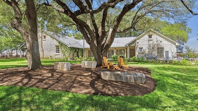 Building Photo - 1521 Maier Dr