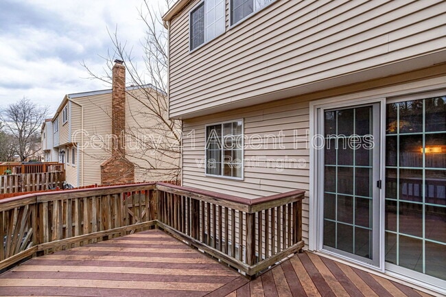 Building Photo - 5328 Larochelle Ct