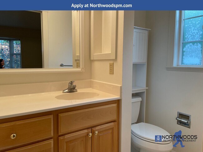 Building Photo - 518 Girard Cir