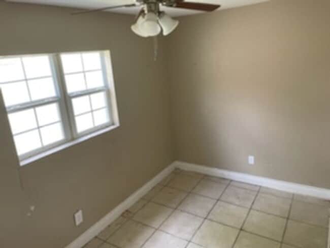 Building Photo - 2903 N U.S. Hwy 281