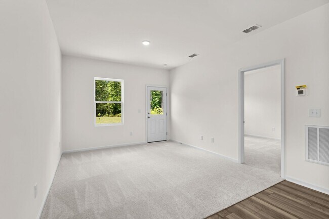 Building Photo - 450 Castillo Dr