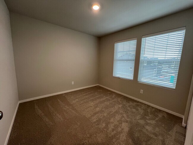 Building Photo - 3105 Wrangler Dr