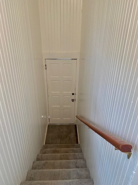 Front door entrance - 1116 Dean Ave