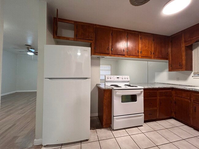 Building Photo - 2812 43rd St