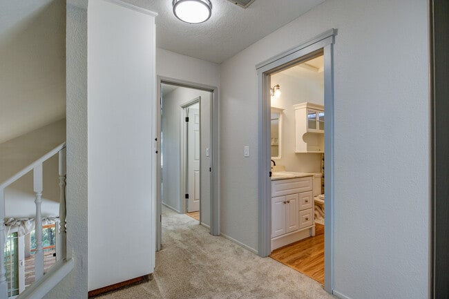 Building Photo - 9526 Victorian Wy