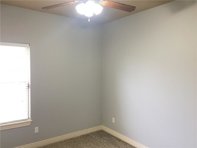 Building Photo - 4506 W Flagstick Dr