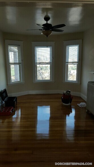 Building Photo - 139 E Cottage St