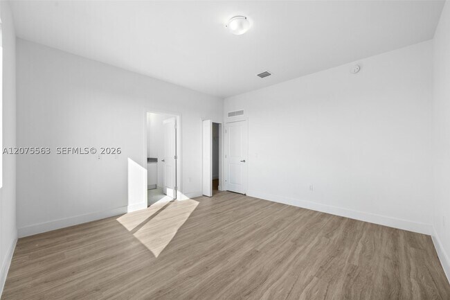 Building Photo - 19102 345th 19102