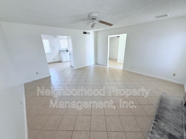 Building Photo - 5390 N Salinas Ave