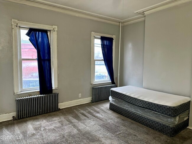 Building Photo - 71 Watervliet Ave