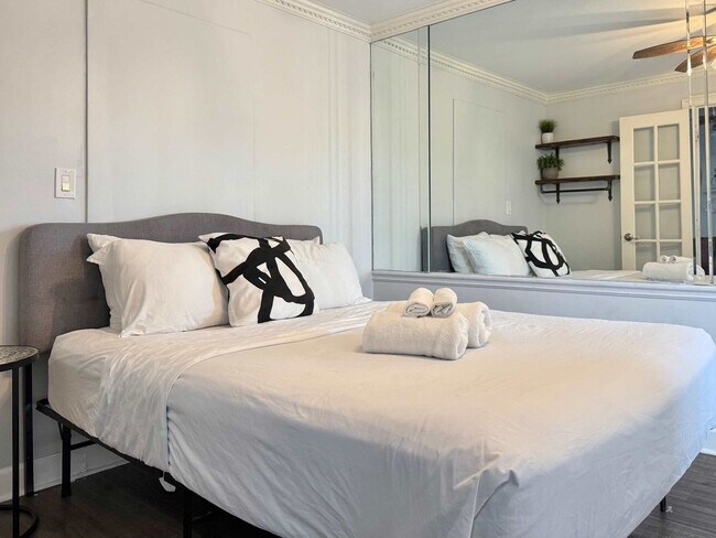 Building Photo - 215 Piedmont Ave NE