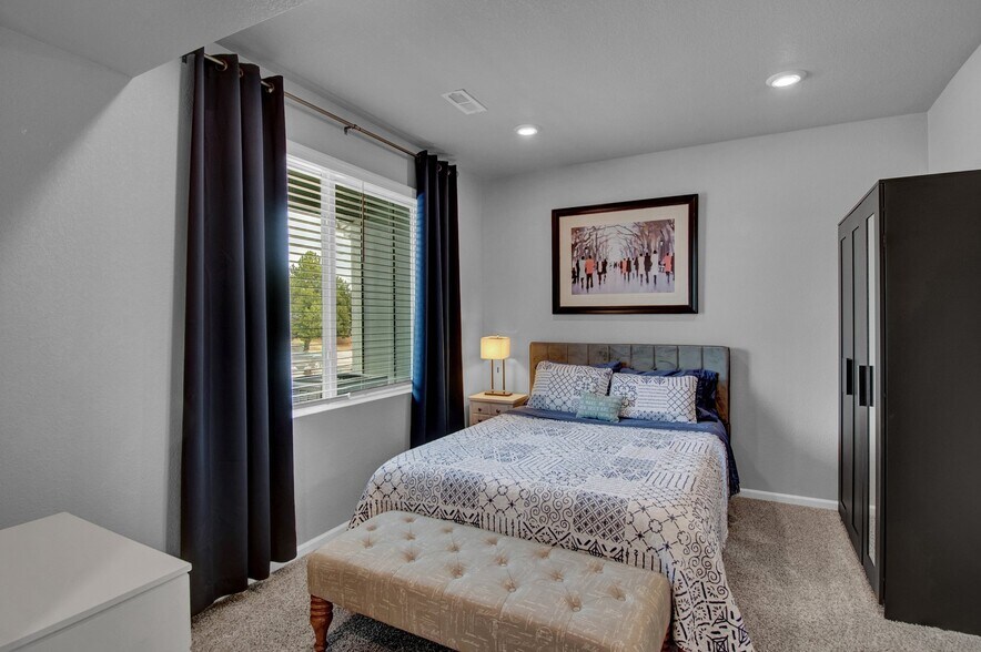 Building Photo - 12121 W 57th Dr