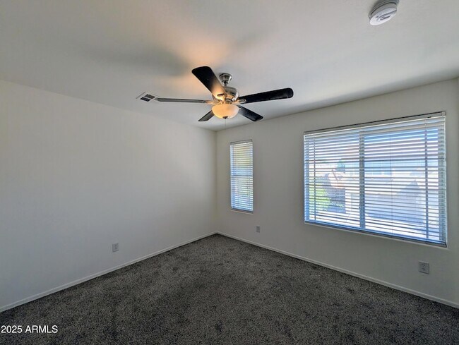 Building Photo - 3848 E Pollack St