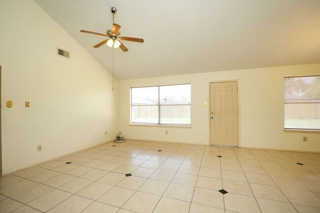 Building Photo - 8215 Summer Quail Dr
