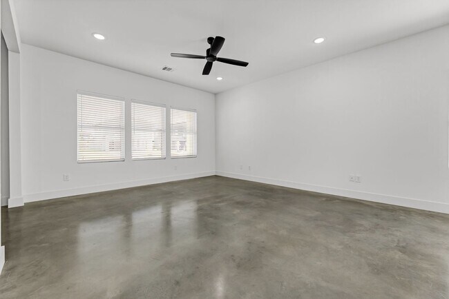 Building Photo - 3013 Alpha Wolf Ct